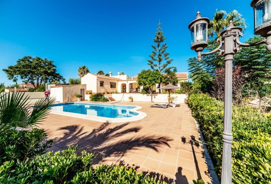 Herverkoop - Vrijstaande Villa -
Los Montesinos - Montesinos  Los