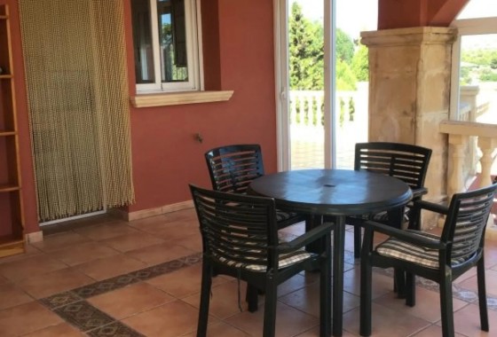 Herverkoop - Vrijstaande Villa -
Alfaz del Pi - Costa Blanca