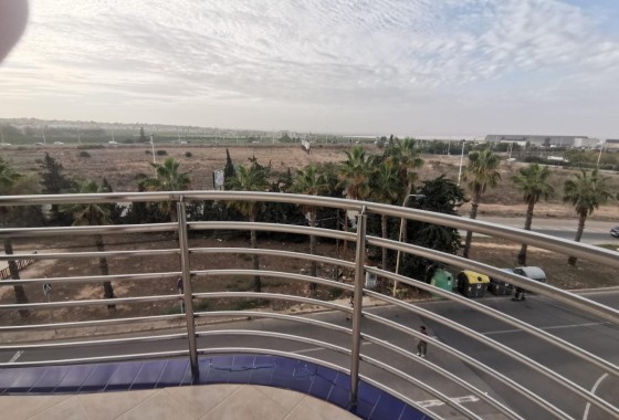 Herverkoop - Appartement / Flat -
Torrevieja - La veleta