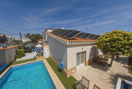 Sprzedaż - Willa wolnostojąca -
Torrevieja - Costa Blanca
