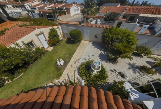 Sprzedaż - Willa wolnostojąca -
Torrevieja - Costa Blanca