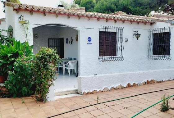 Herverkoop - Vrijstaande Villa -
Orihuela Costa - Punta Prima