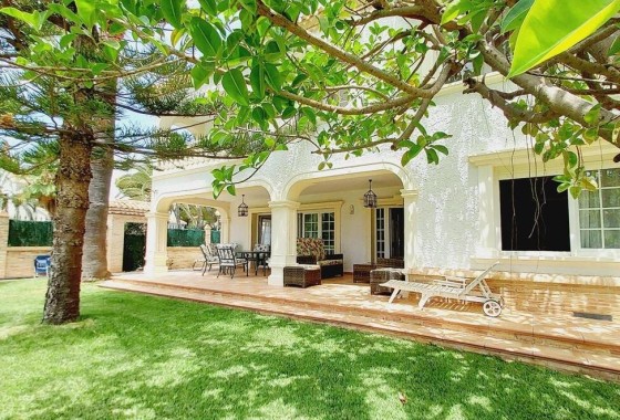 Venta - Chalet Independiente -
Orihuela Costa - Cabo Roig