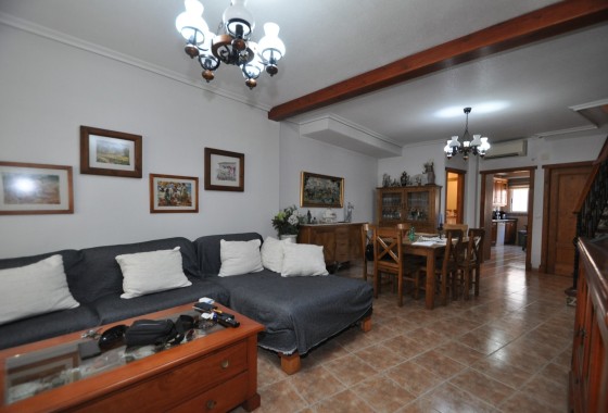 Revente - Maison de ville -
Pinoso - Inland