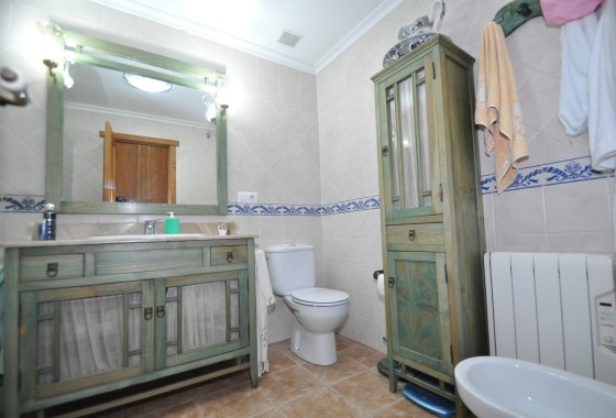 Revente - Maison de ville -
Pinoso - Inland