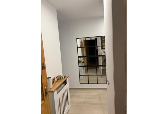 Sprzedaż - Apartament / Mieszkanie -
Torrevieja - Center