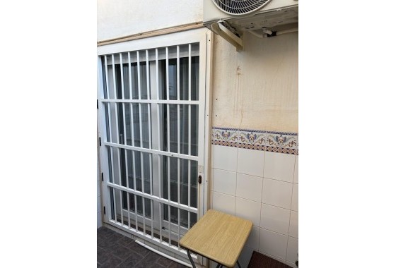 Sprzedaż - Apartament / Mieszkanie -
Torrevieja - Center