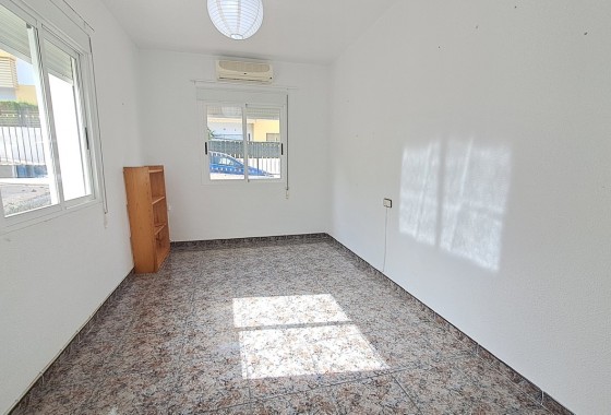Sprzedaż - Willa wolnostojąca -
Villamartín - Costa Blanca