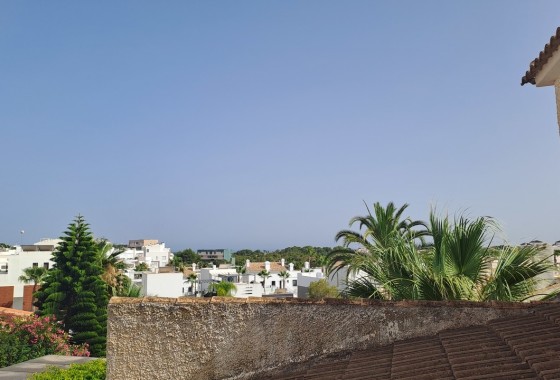 Sprzedaż - Willa wolnostojąca -
Villamartín - Costa Blanca