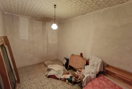 Revente - Maison de ville -
Pinoso - Inland