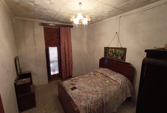 Revente - Maison de ville -
Pinoso - Inland