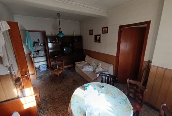 Revente - Maison de ville -
Pinoso - Inland