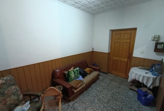 Revente - Maison de ville -
Pinoso - Inland
