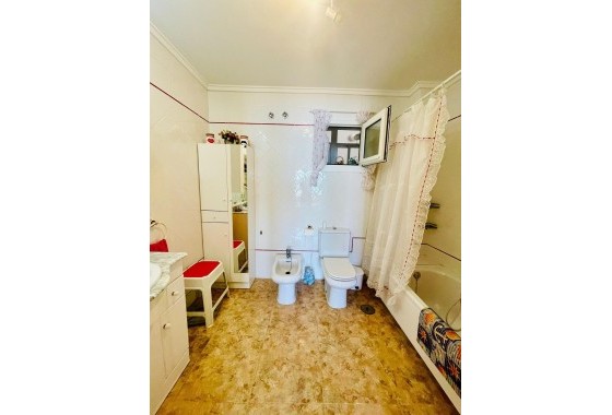 Venta - Apartamento / Piso -
Torrevieja - La Mata