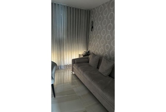 Sprzedaż - Apartament / Mieszkanie -
Punta Prima - Costa Blanca