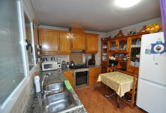 Revente - Maison de ville -
Pinoso - Inland
