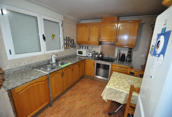 Revente - Maison de ville -
Pinoso - Inland