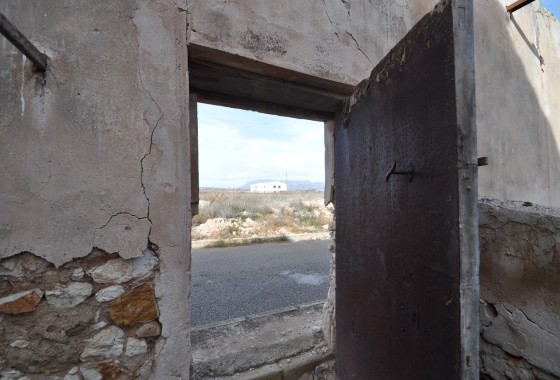 Venta - Casa de pueblo -
Pinoso - Inland
