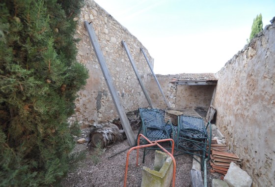 Venta - Casa de pueblo -
Pinoso - Inland