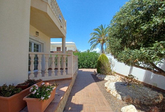 Venta - Chalet Independiente -
Cabo Roig - Costa Blanca