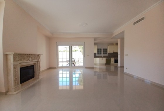 Venta - Chalet Independiente -
Cabo Roig - Costa Blanca