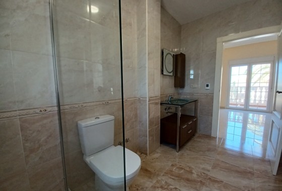 Venta - Chalet Independiente -
Cabo Roig - Costa Blanca