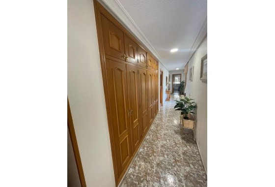 Herverkoop - Appartement / Flat -
Torrevieja - Center