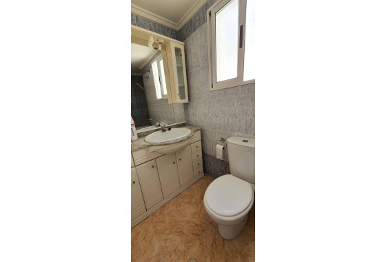 Venta - Apartamento / Piso -
Torrevieja - Center