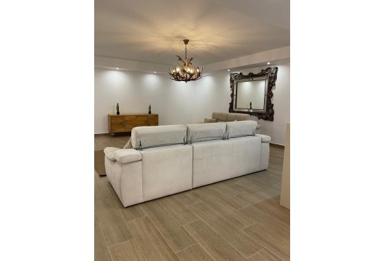 Herverkoop - Vrijstaande Villa -
San Miguel de Salinas - Altos De San Miguel