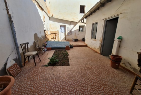 Revente - Maison de ville -
Pinoso - Inland