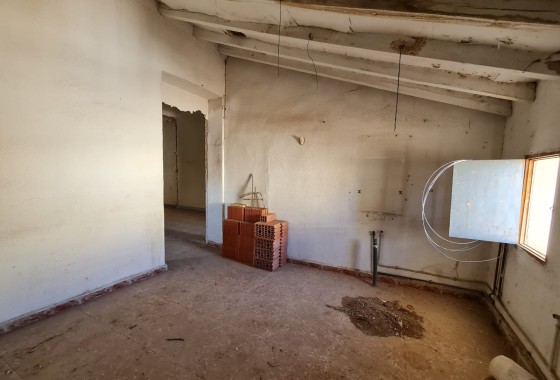 Revente - Maison de ville -
Pinoso - Inland
