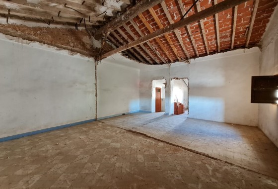 Revente - Maison de ville -
Pinoso - Inland