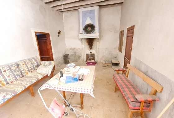 Venta - Casa de pueblo -
Pinoso - Inland