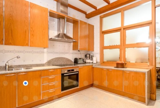 Resale - Stadthaus -
Jumilla - Inland