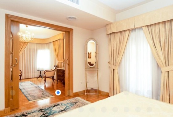 Resale - Stadthaus -
Jumilla - Inland