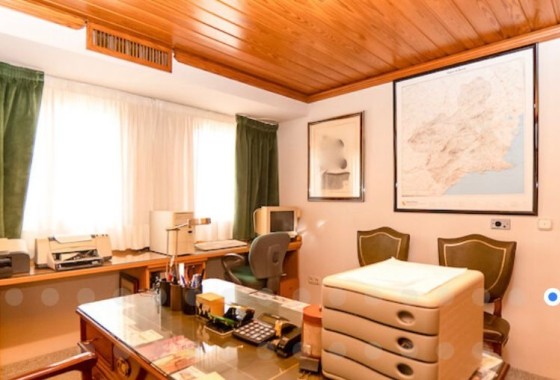 Resale - Stadthaus -
Jumilla - Inland