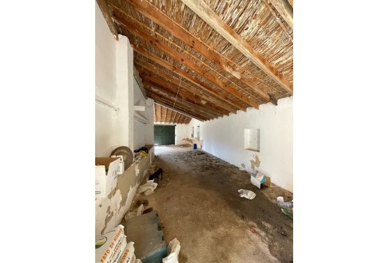 Sale - Detached Villa -
Redován - Inland