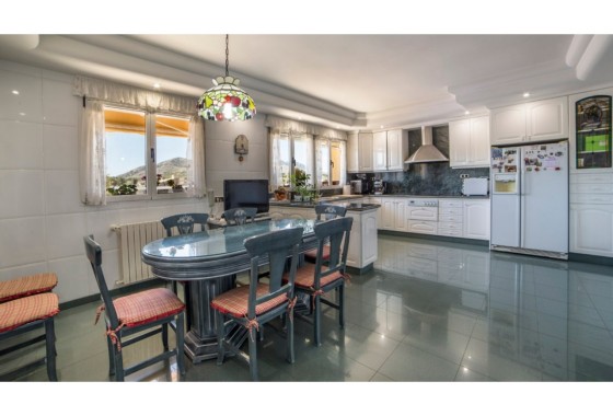 Revente - Villa Individuelle -
Yecla - Inland