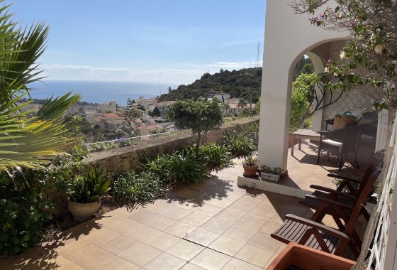 Herverkoop - Vrijstaande Villa -
Calpe - Costa Blanca