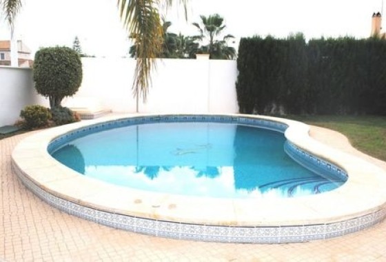 Sprzedaż - Willa wolnostojąca -
La Zenia - Costa Blanca