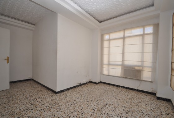 Revente - Appartement -
Pinoso - Inland