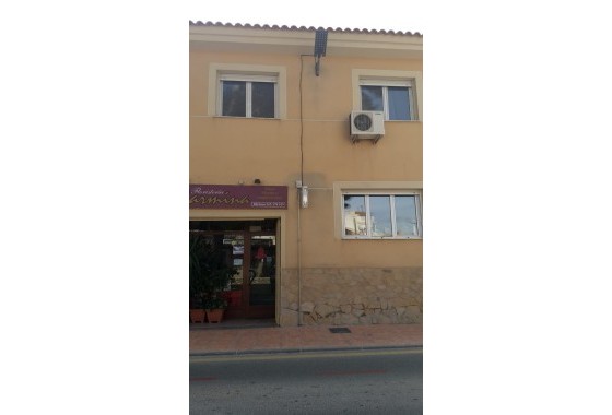 Revente - Maison de ville -
Pinoso - Inland