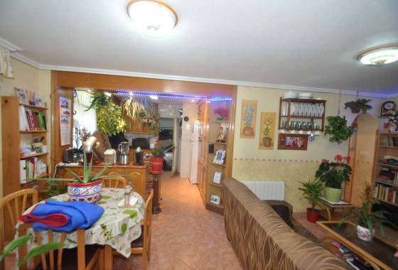 Revente - Maison de ville -
Pinoso - Inland