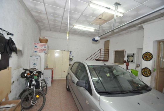 Revente - Maison de ville -
Pinoso - Inland
