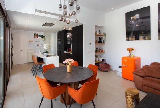 Venta - Chalet Independiente -
Rojales