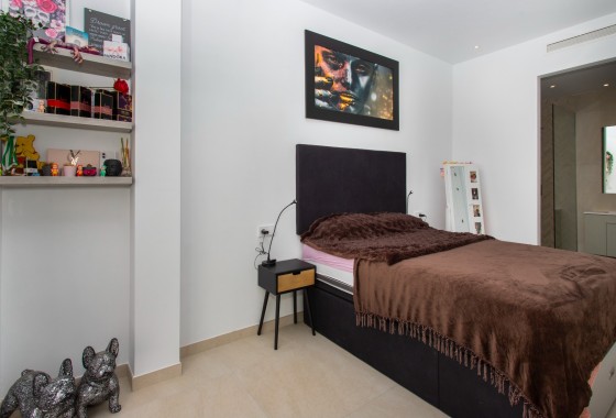 Venta - Chalet Independiente -
Rojales