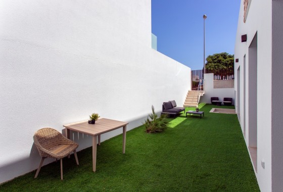 Venta - Chalet Independiente -
Rojales