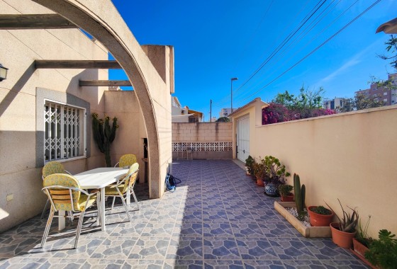 Herverkoop - Stadswoning -
Torrevieja - Nueva Torrevieja