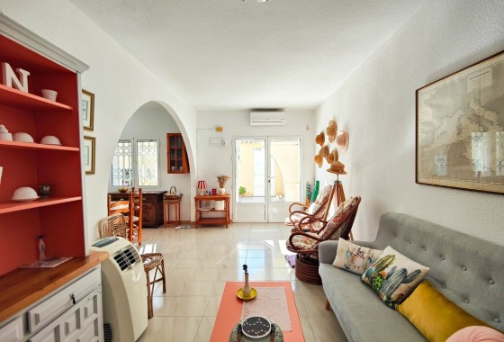 Herverkoop - Stadswoning -
Torrevieja - Nueva Torrevieja