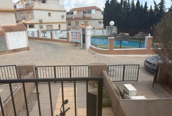Venta - Adosado -
Algorfa